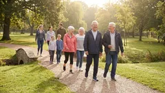 Jokainen askel lasketaan: miksi tavallinen kävely on maratonia hyödyllisempää