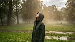 Tiedätkö, miksi sateen jälkeen ilmestyy tämä "maaginen" tuoksu? Vastaus yllättää.